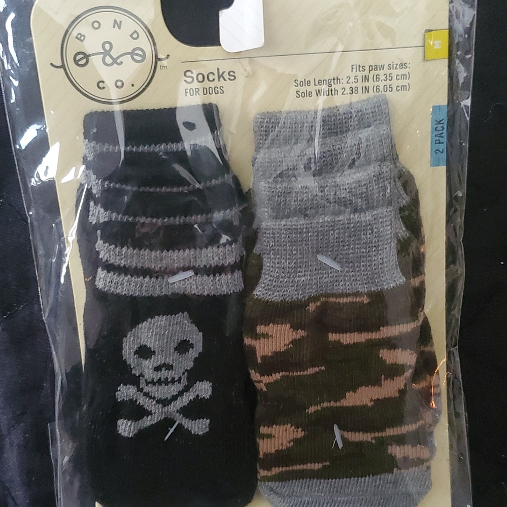 Bond & Co Socks for Dogs
2 pair
Medium